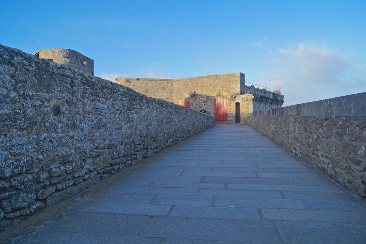 Saint Malo, L'Amiral, Vue Mer Apartment Bagian luar foto